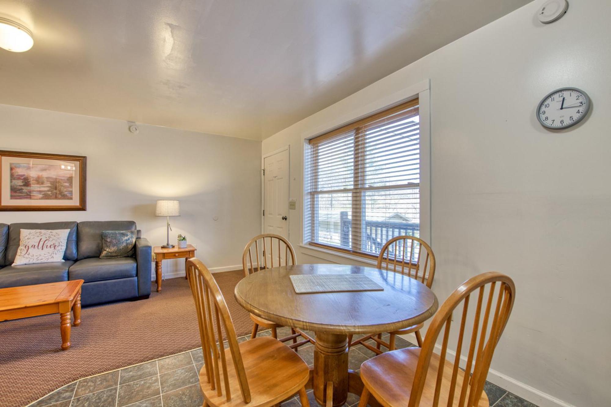 Campground Apts Lake Junaluska Room photo