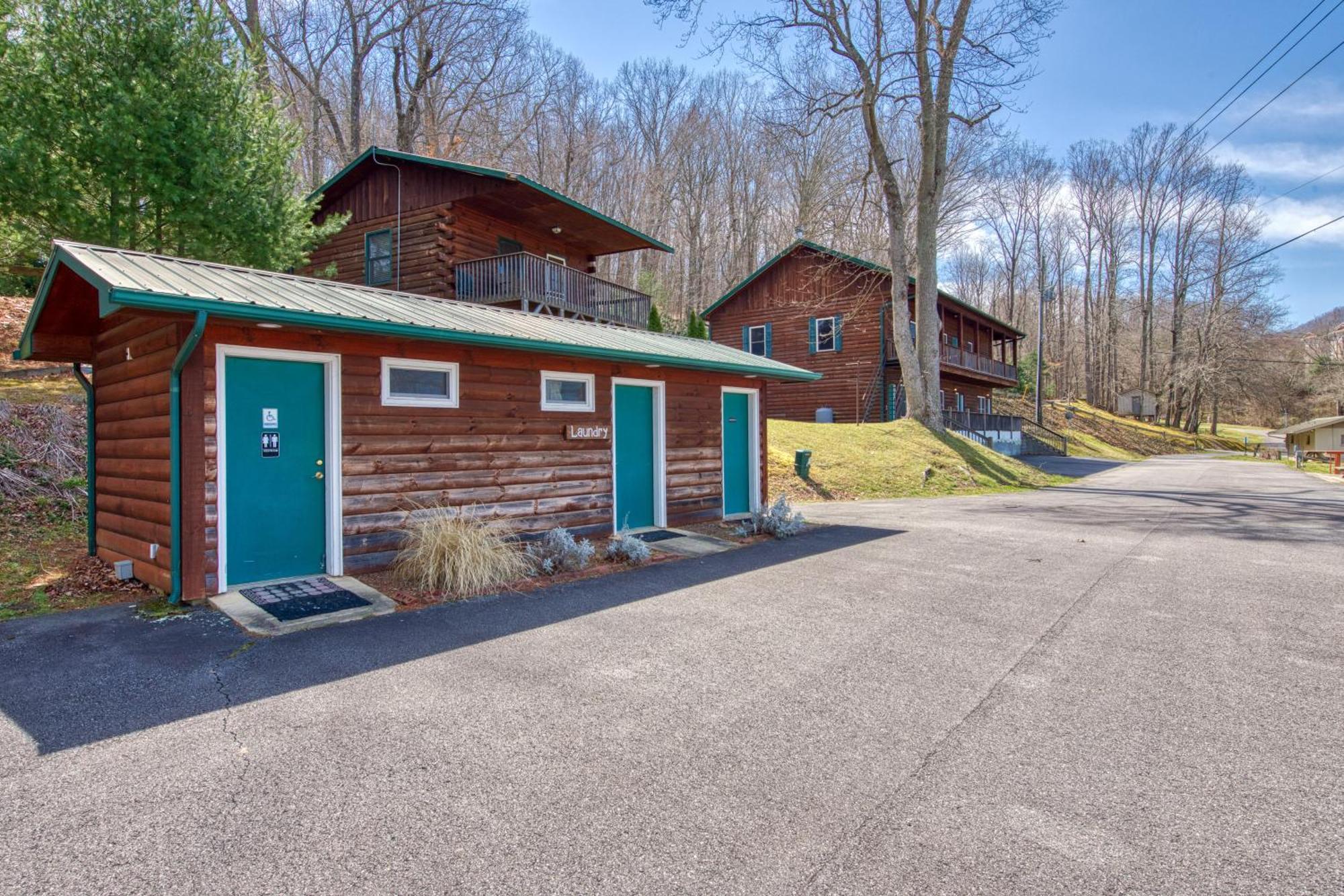Campground Apts Lake Junaluska Room photo